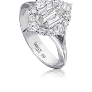 Elegant Vintage Style Diamond Engagement Ring in 18K White Gold with Split Shank