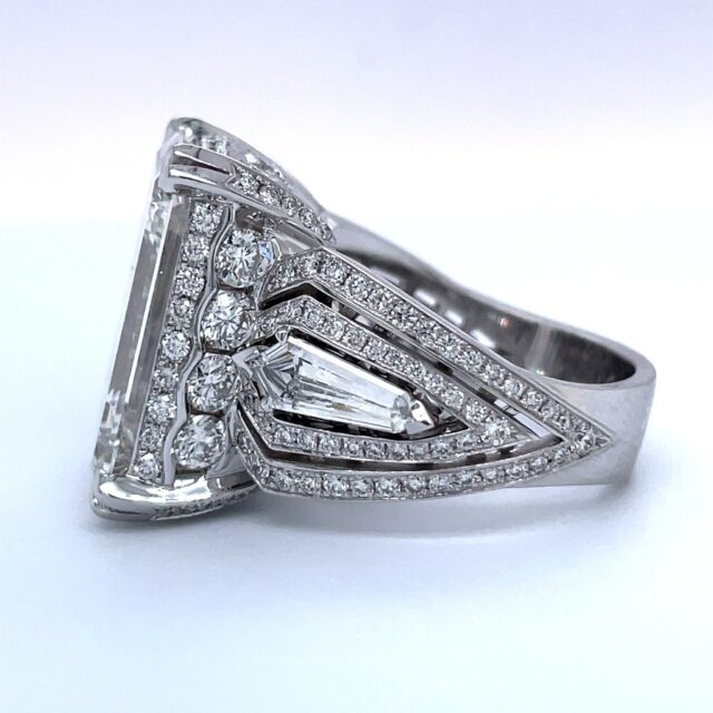 Experience Christopher's magical artistry and meticulous attention to detail in this exclusive, extraordinary ring designed for a truly special client. Capturing her essence, he crafted a romantic masterpiece to celebrate life's precious moments. 💎

#biggerandbettercrisscut #christopherdesigns #oneofakind #madeinnewyork #bestjeweler #finejewelry #AttentionToDetail #UnveilingMagic #CelebrateLove #ExtraordinaryMasterpiece #TimelessBeauty #RomanticJourney #CherishedMoments